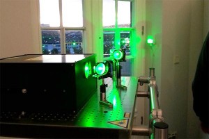 Der Laserstrahl im Zwehrenturm