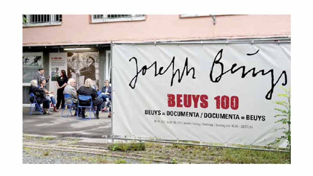 „Beuys 100“ – eine Ausstellung am Pferdemarkt