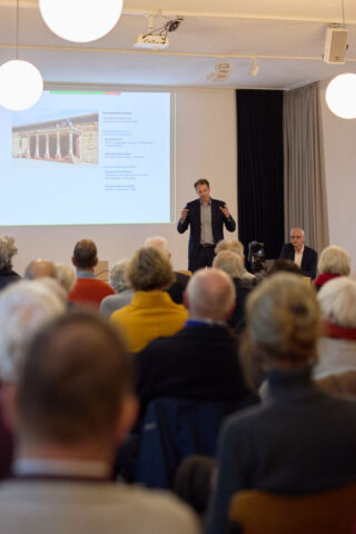 OB Schoeller präsentiert neues Konzept für ein documenta Zentrum Rückblick auf den Jour fixe am 12. Mai 2026